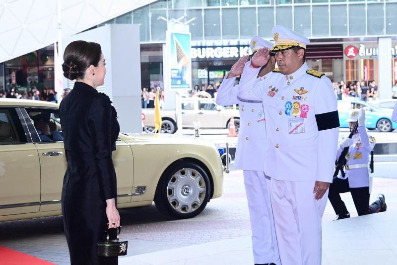 สมเด็จพระนางเจ้า�