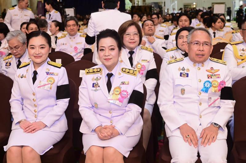 สมเด็จพระนางเจ้า�