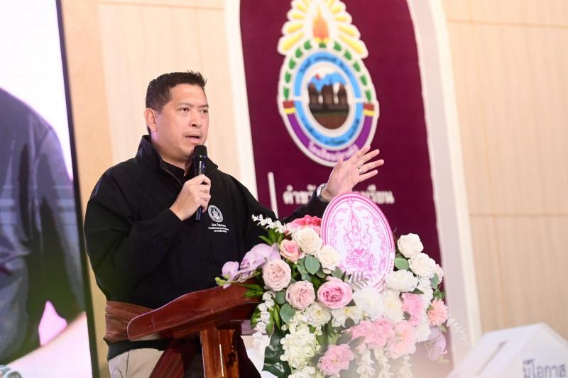รมว.พม. เป็นประธาน�
