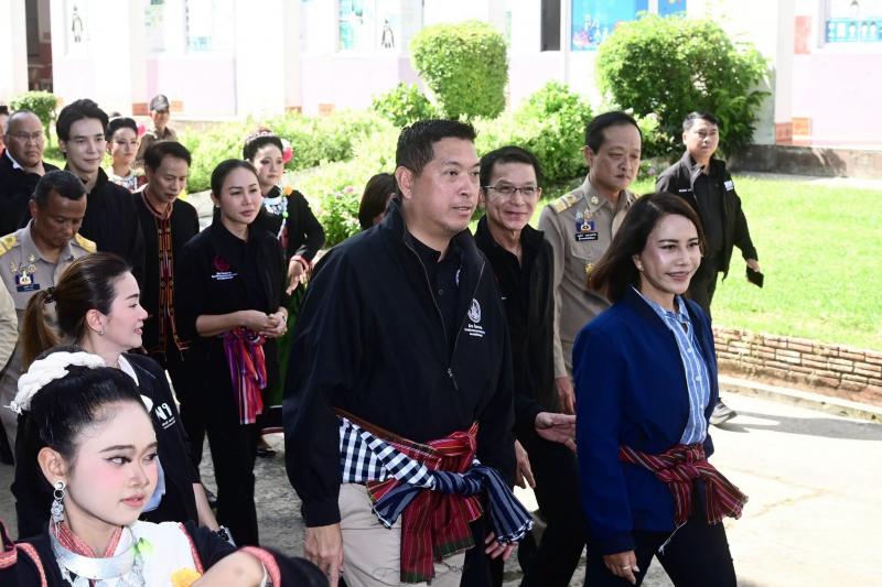 รมว.พม. เป็นประธาน�