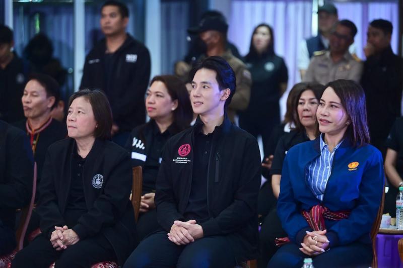 รมว.พม. เป็นประธาน�
