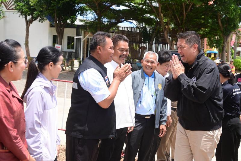 รมว.พม. เป็นประธาน�