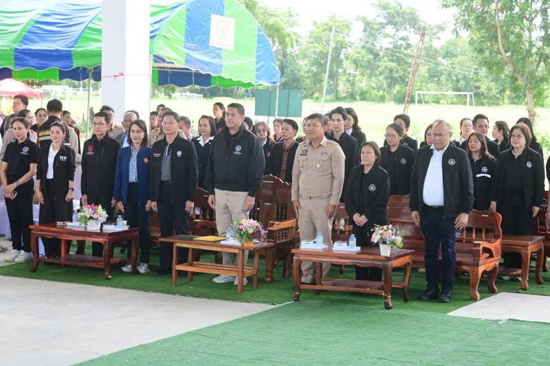 รมว.พม. เป็นประธาน�
