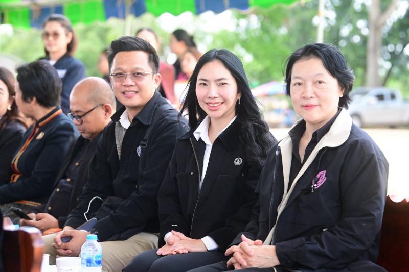 รมว.พม. เป็นประธาน�