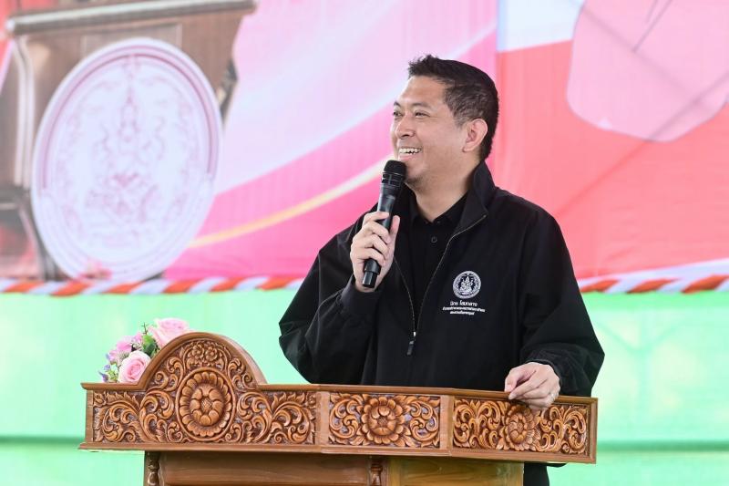 รมว.พม. เป็นประธาน�