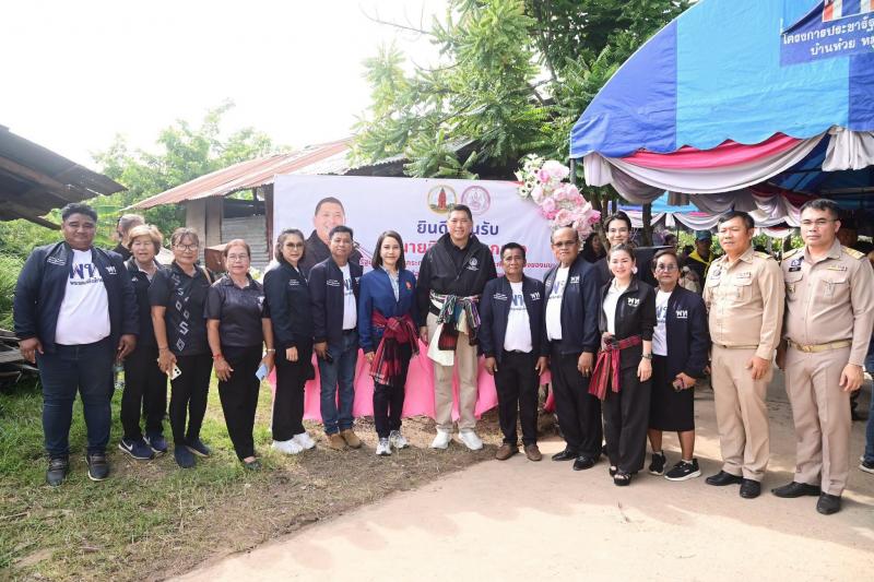 รมว.พม. ลงพื้นที่ต�