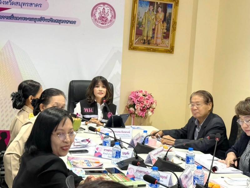 นางสาวชวนชม จันทะ�