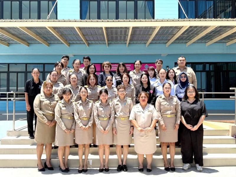 นางสาวชวนชม จันทะ�