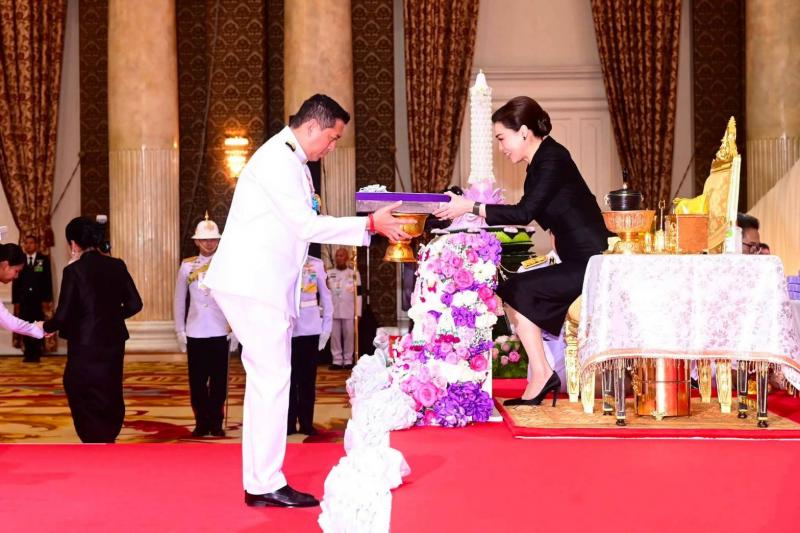 สมเด็จพระนางเจ้า�