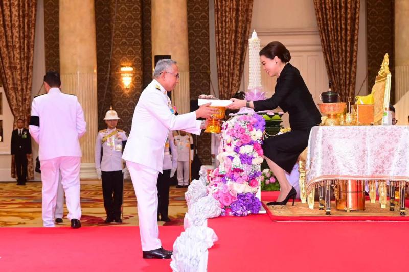 สมเด็จพระนางเจ้า�