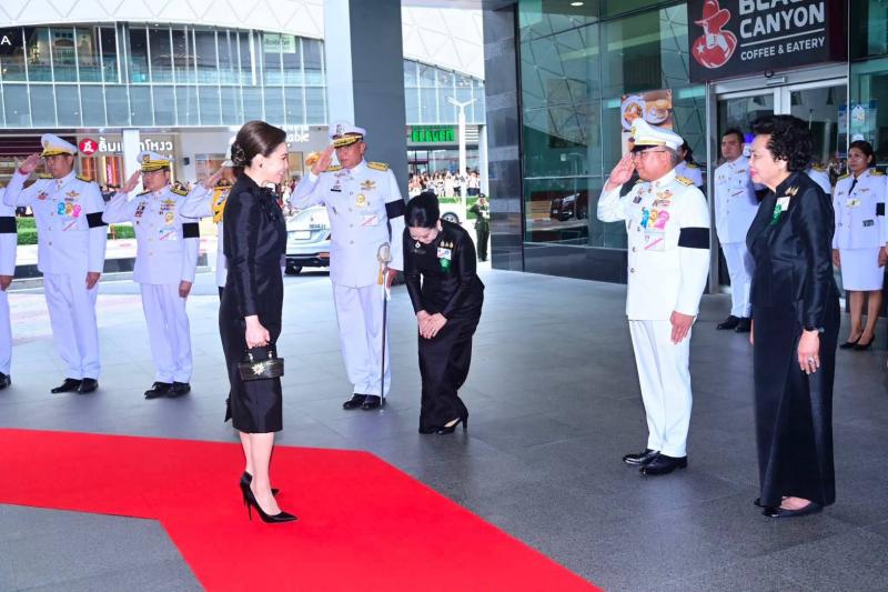 สมเด็จพระนางเจ้า�