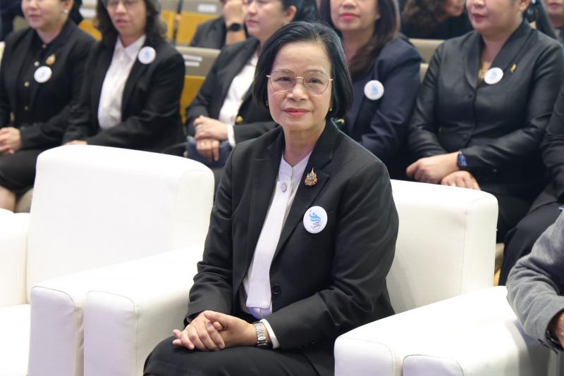 รมว.พม. เป็นประธาน�