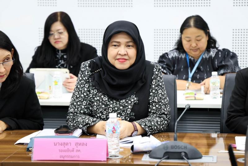 นางสาวสุนีย์ ศรีส�