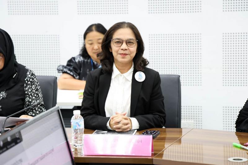 นางสาวสุนีย์ ศรีส�