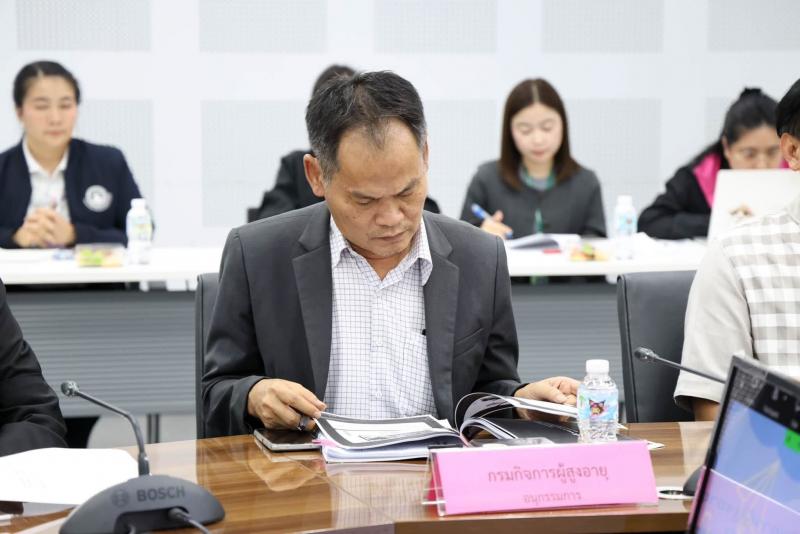 นางสาวสุนีย์ ศรีส�
