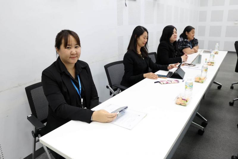 นางสาวสุนีย์ ศรีส�