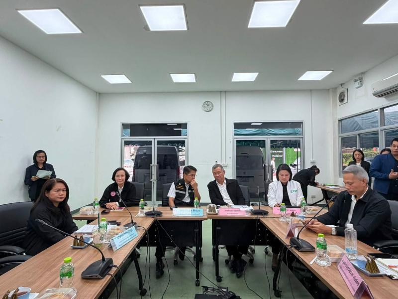 นางวาสนา ทองจันทร�