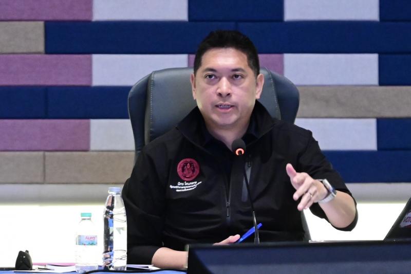"รัฐมนตรีนิกร โส�