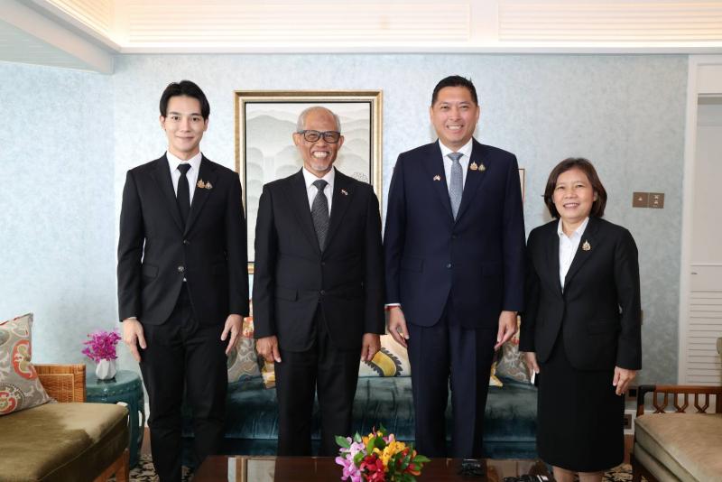 "นิกร โสมกลาง" ร