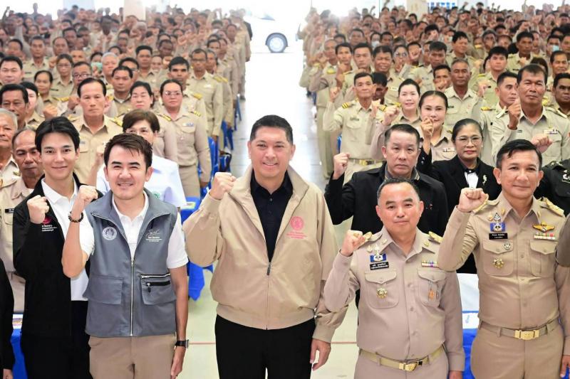 "นิกร โสมกลาง" น