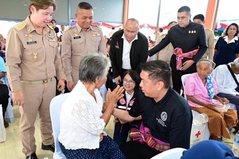 "นิกร โสมกลาง" น