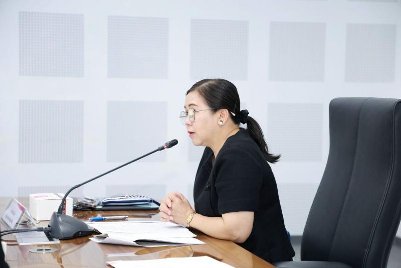 นางศิริลักษณ์ มีม�