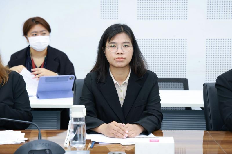 นางศิริลักษณ์ มีม�