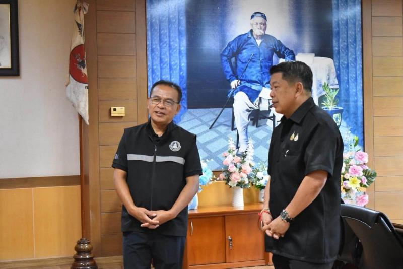 นายอุเทน ชนะกุล ผู