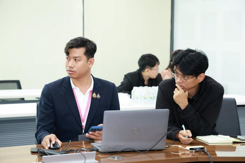 นางเตือนใจ คงสมบั�
