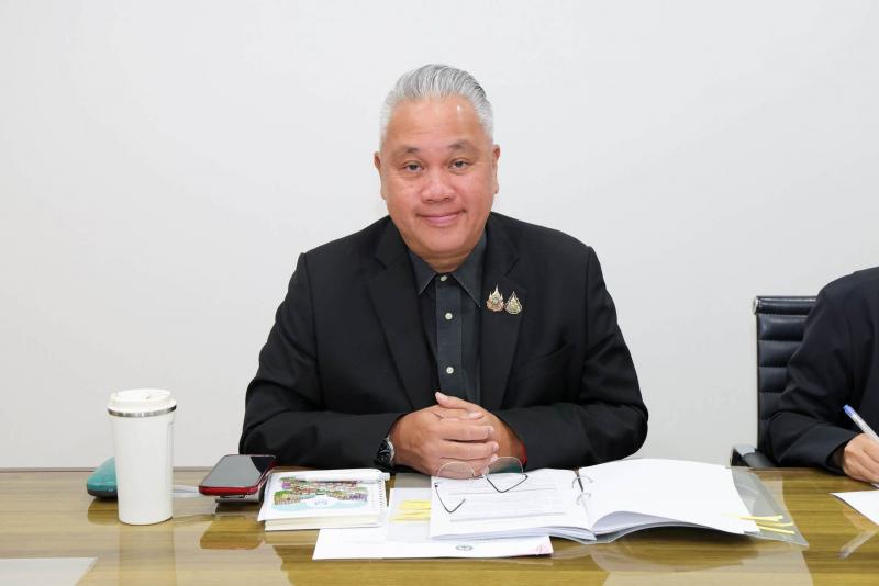 ปลัด พม. เป็นประธา�