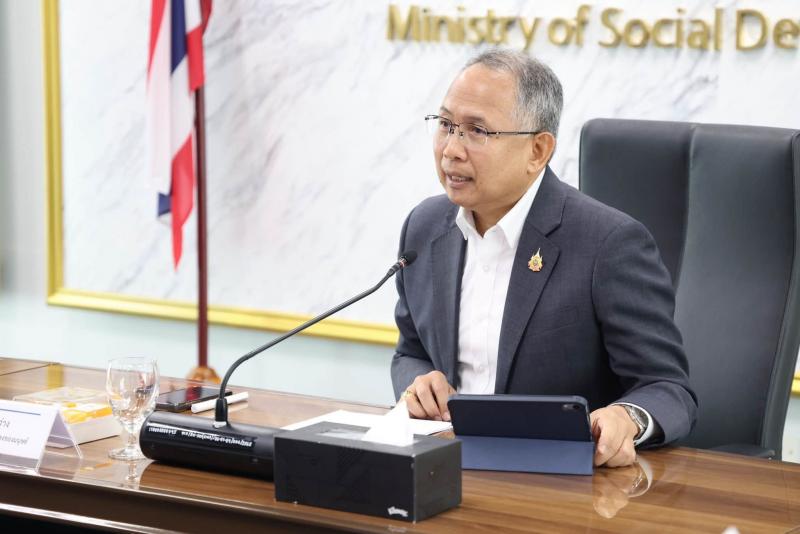 ปลัด พม. เป็นประธา�