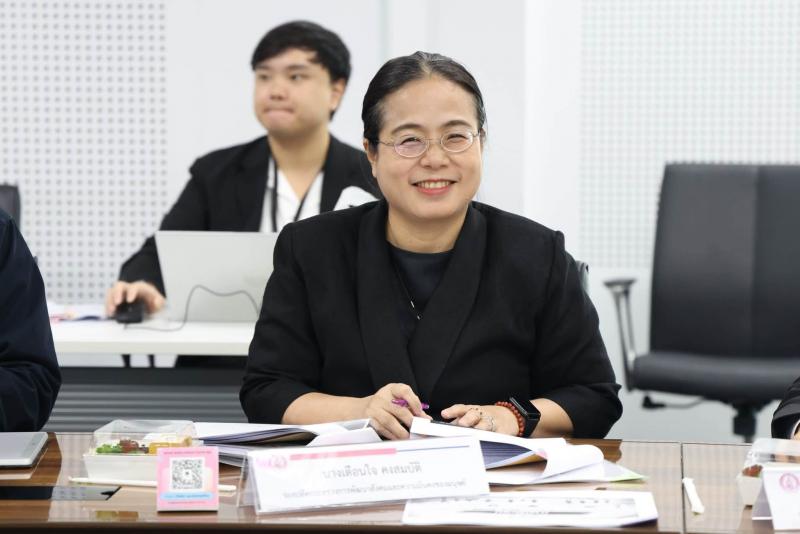 ปลัด พม. เป็นประธา�
