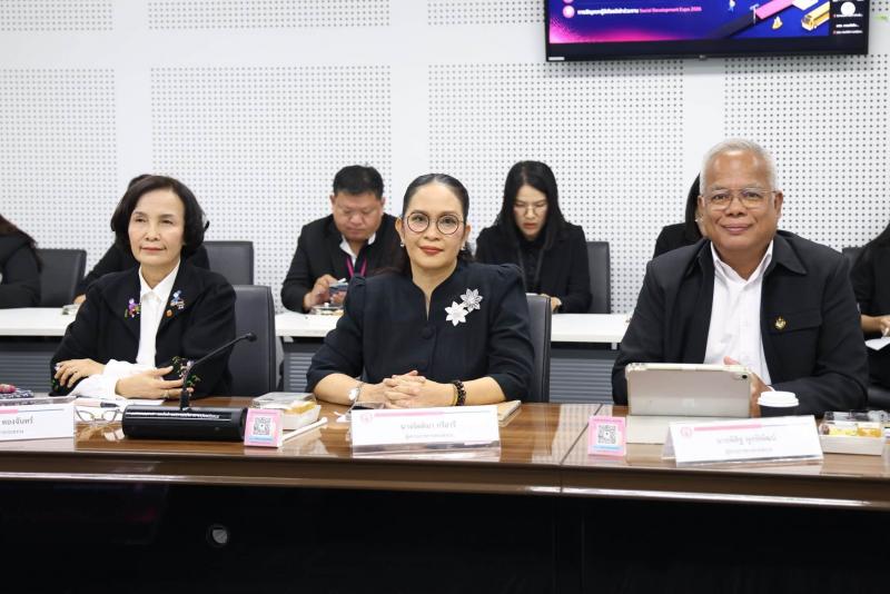 ปลัด พม. เป็นประธา�