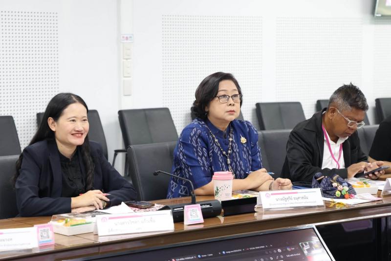 ปลัด พม. เป็นประธา�