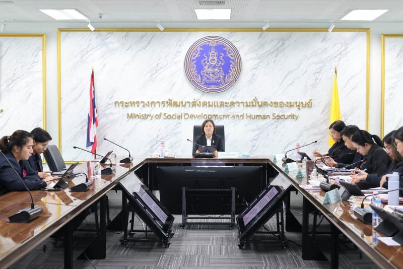 นางสาวสุนีย์ ศรีส�