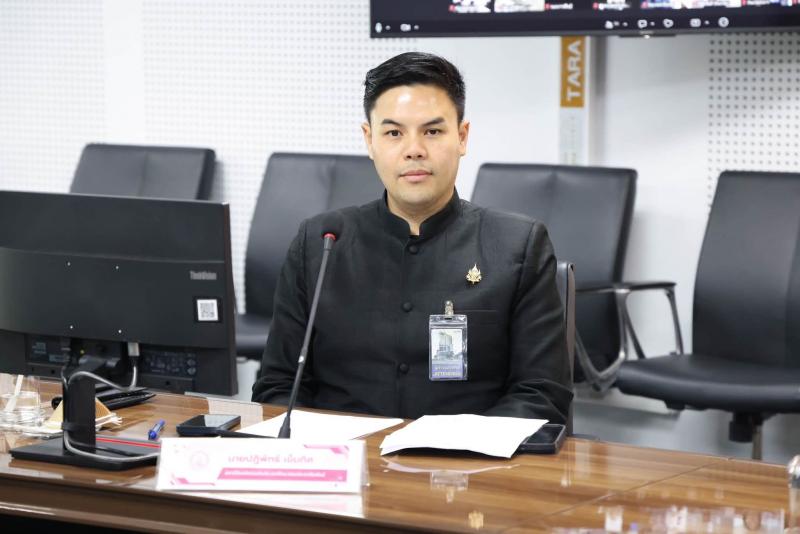 นางเตือนใจ คงสมบั�