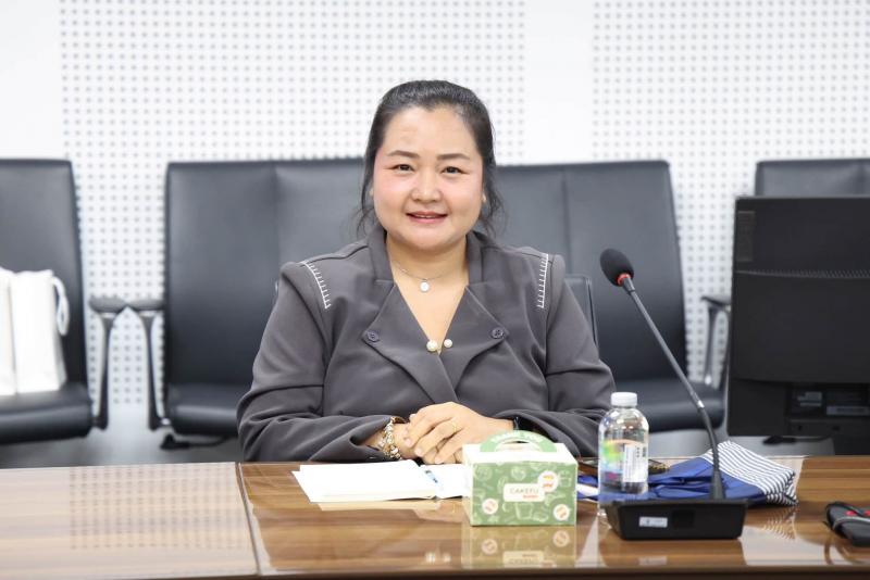 นางเตือนใจ คงสมบั�