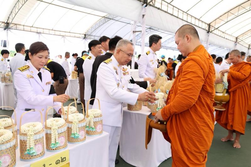รมว.พม. พร้อมด้วย ป�