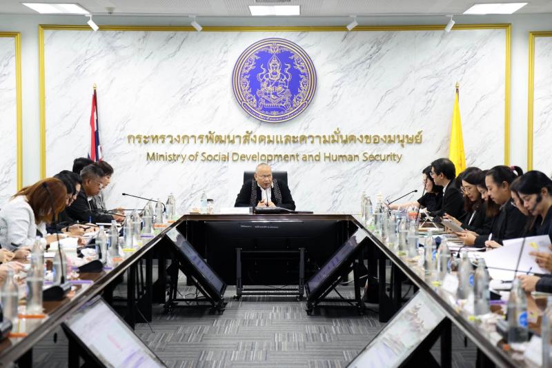 นายกิตติ อินทรกุล 