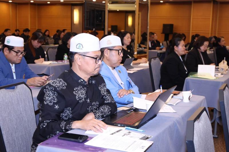ปลัด พม. เป็นประธา�