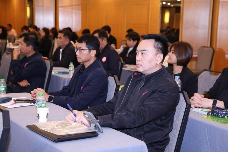ปลัด พม. เป็นประธา�