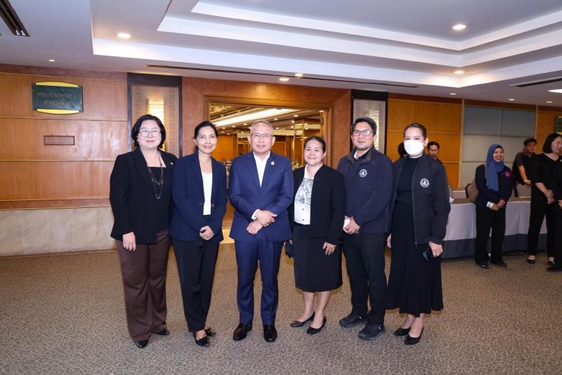 ปลัด พม. เป็นประธา�