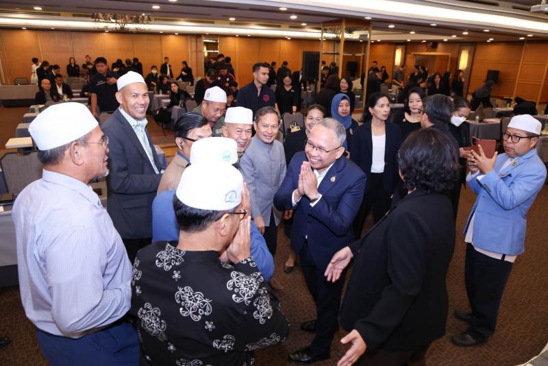 ปลัด พม. เป็นประธา�