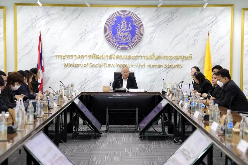 นายกิตติ อินทรกุล 