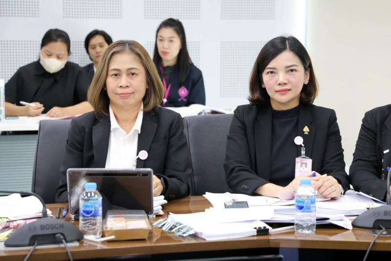 นางเมธินี เทพมณี ป