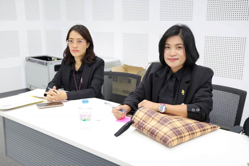 นางเมธินี เทพมณี ป
