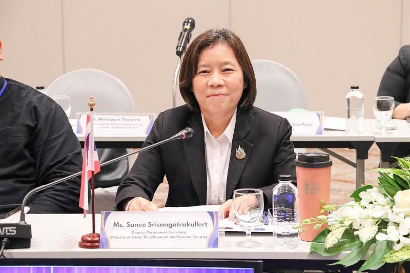 นางสาวสุนีย์ ศรีส�