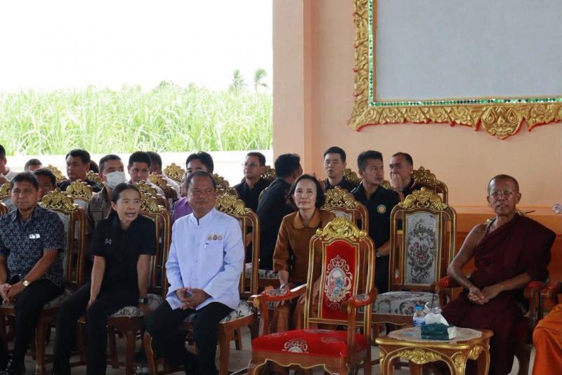 นางวาสนา ทองจันทร�