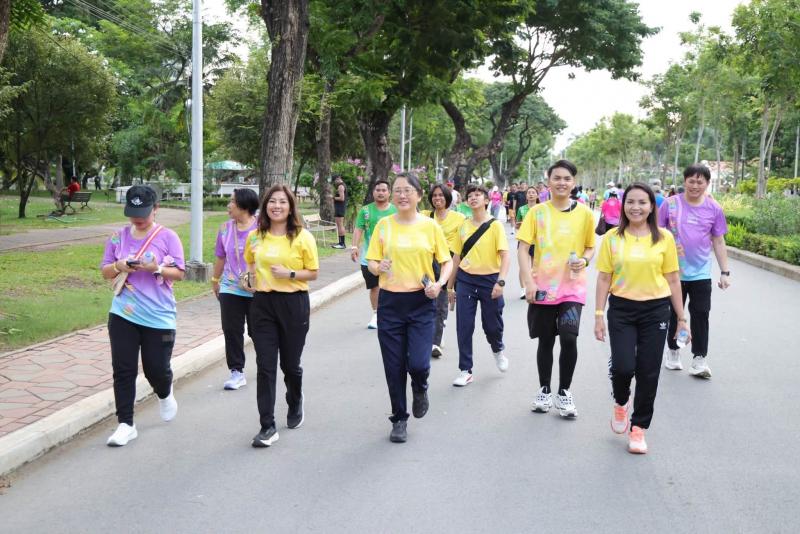 นางสาวนภาพร เมฆาผ�