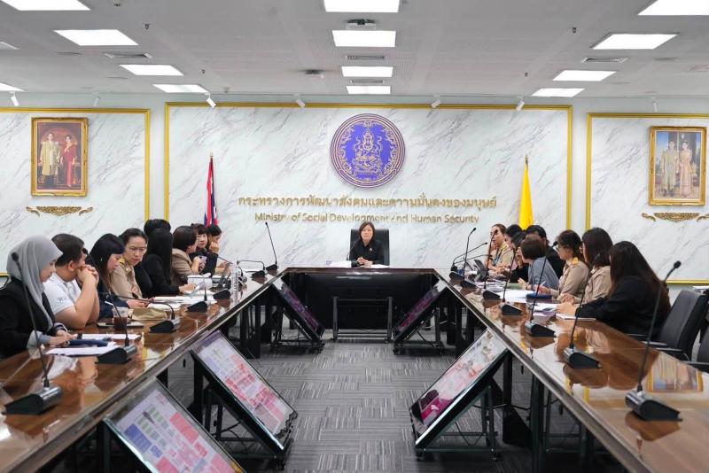 นางสาวสุนีย์ ศรีส�